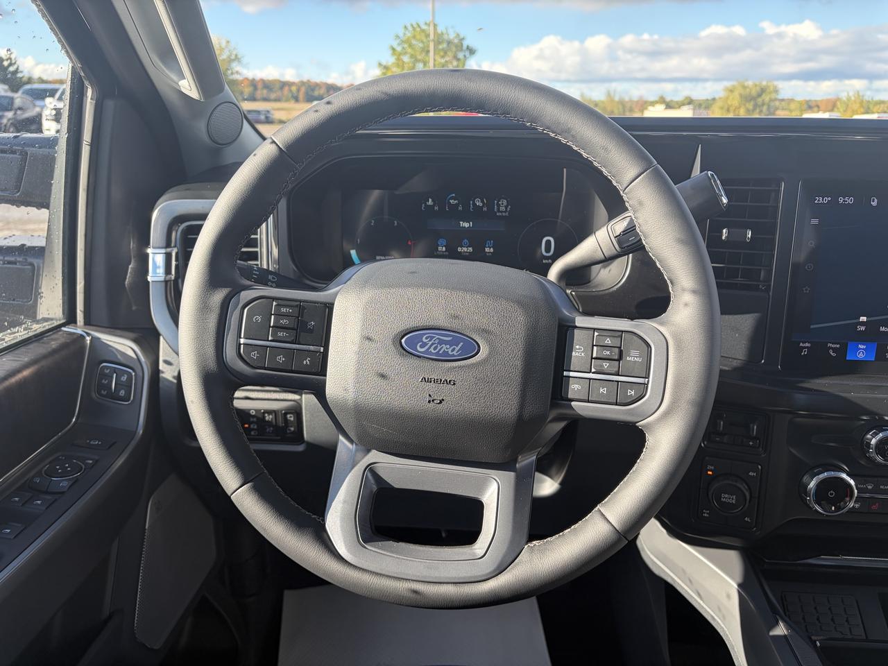 2027 Ford F-250 Lariat Crew Cab 4x4 Photo