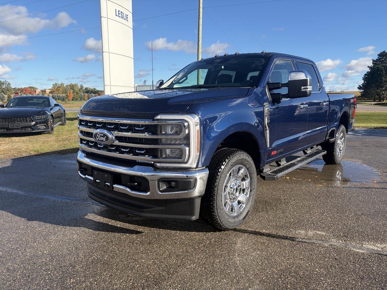 2027 Ford F-250 Lariat Crew Cab 4x4 Photo0
