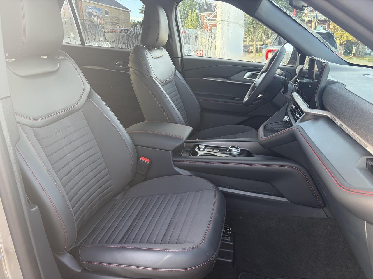 2027 Ford Explorer ST-Line 4WD Photo