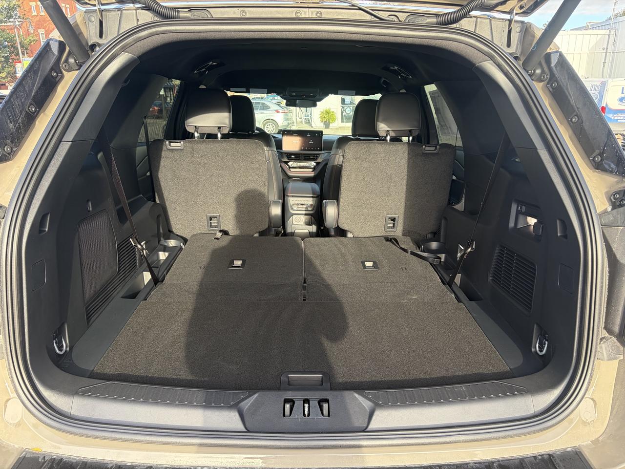 2027 Ford Explorer ST-Line 4WD Photo