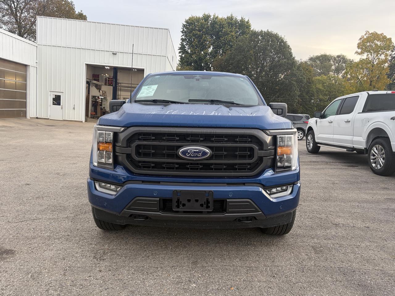 2023 Ford F-150 XLT 4WD SuperCrew 5.5' Box Photo1