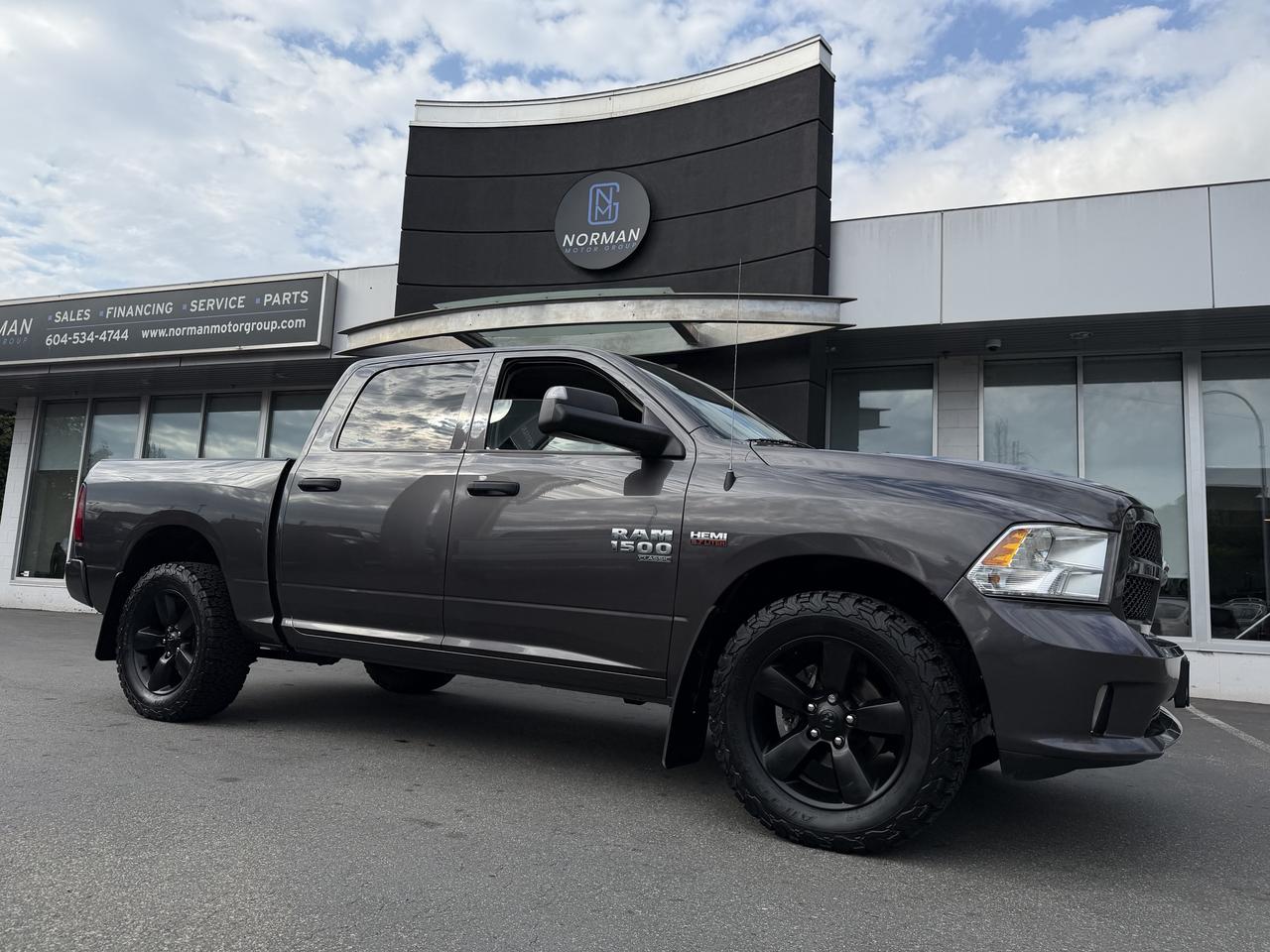 2023 RAM 1500 Classic Express SPORT CREW 4WD 5.7L PWR HEATED SEATS/WHEEL - Photo #1