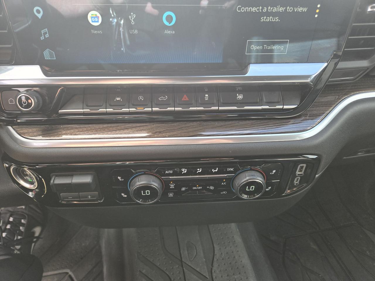 2025 Chevrolet Silverado 1500 LT Photo