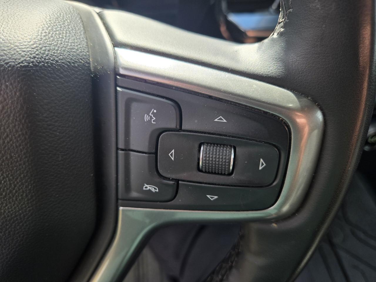 2025 Chevrolet Silverado 1500 LT Photo