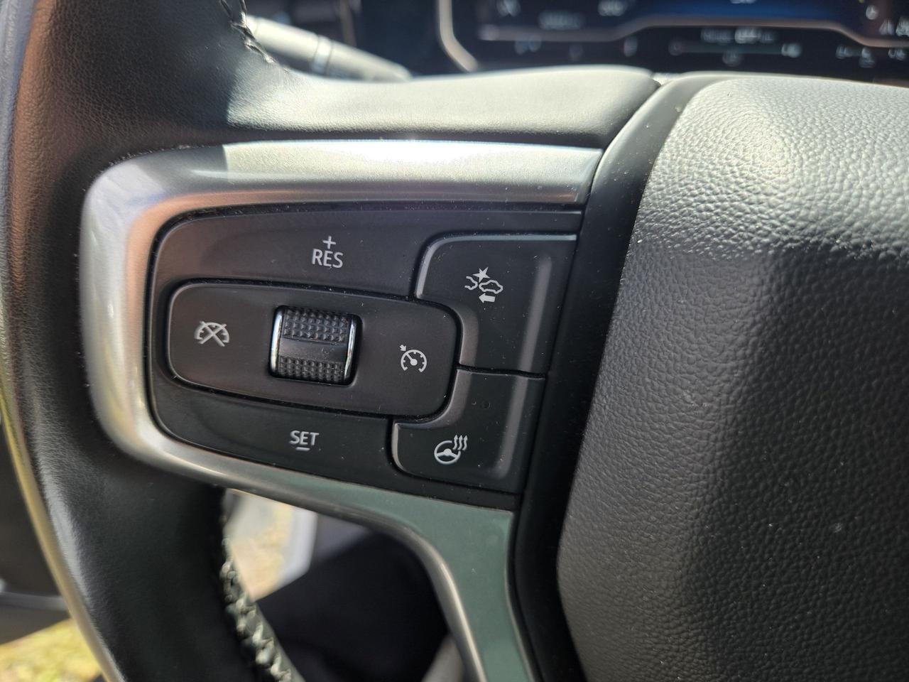 2025 Chevrolet Silverado 1500 LT Photo