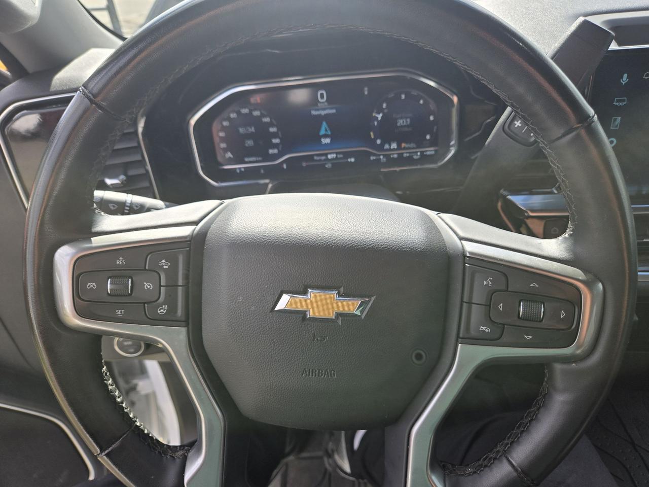 2025 Chevrolet Silverado 1500 LT Photo