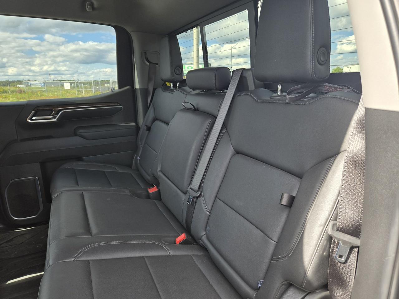 2025 Chevrolet Silverado 1500 LT Photo