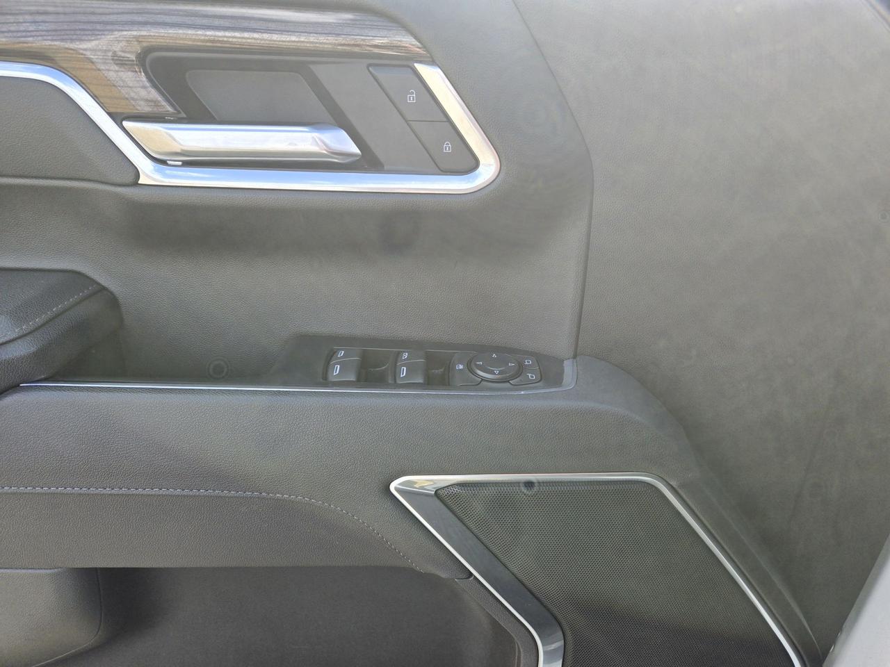 2025 Chevrolet Silverado 1500 LT Photo