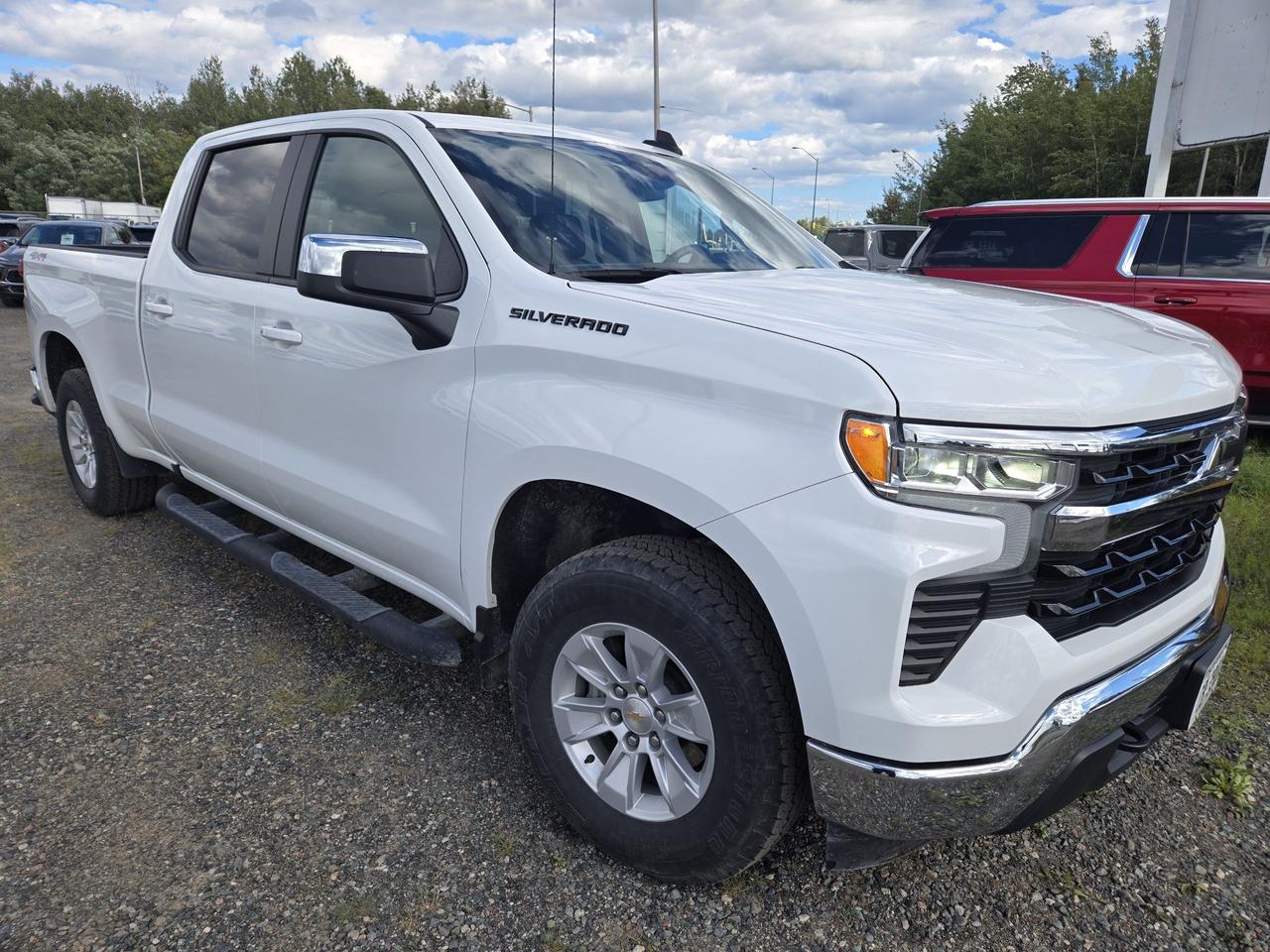 2025 Chevrolet Silverado 1500 LT Photo2