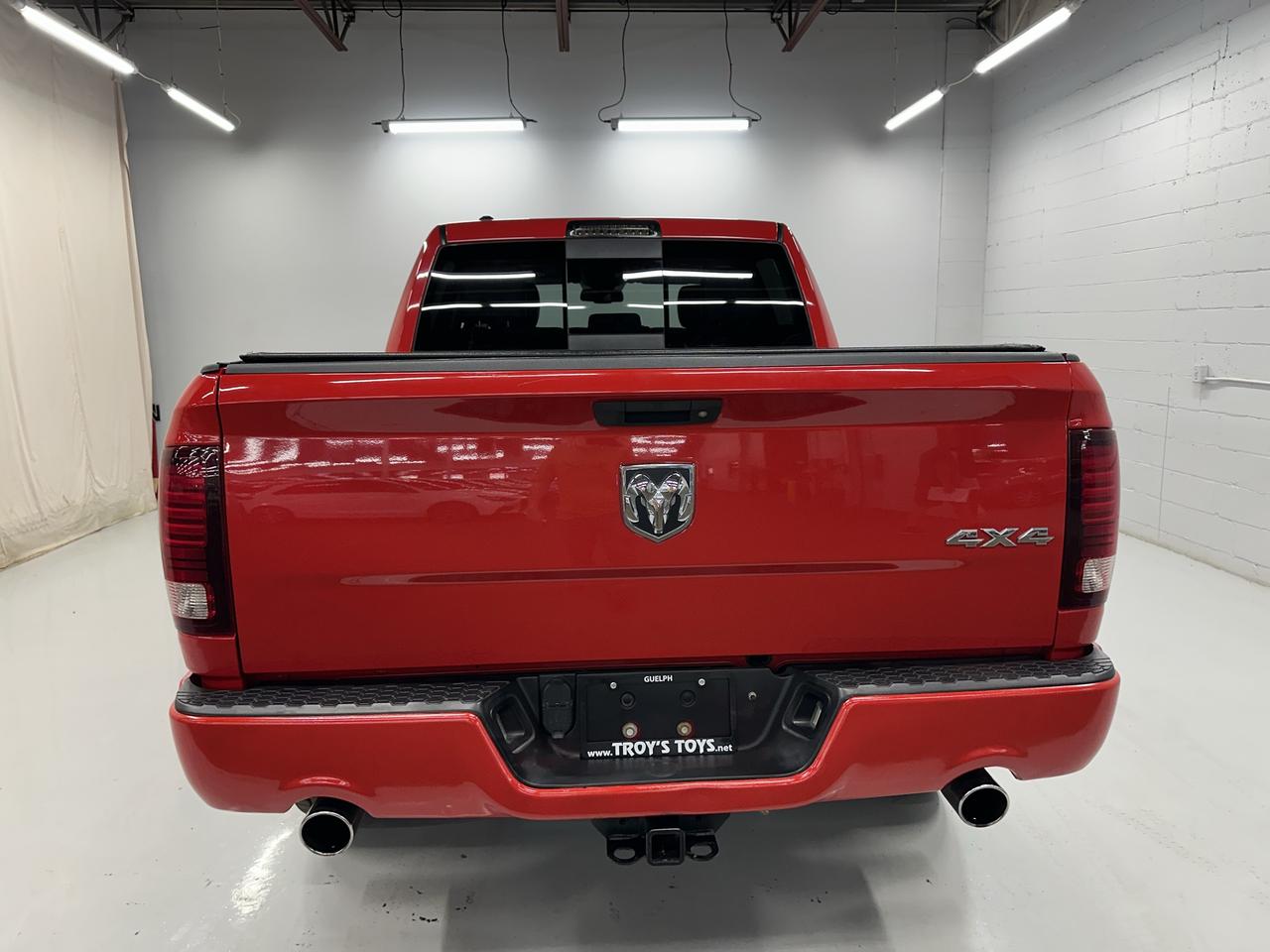 2017 RAM 1500 4WD Crew Cab 140.5" Sport Photo24