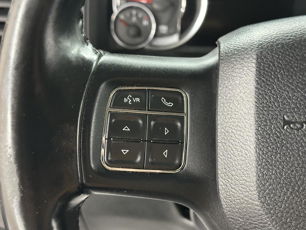 2017 RAM 1500 4WD Crew Cab 140.5" Sport Photo14