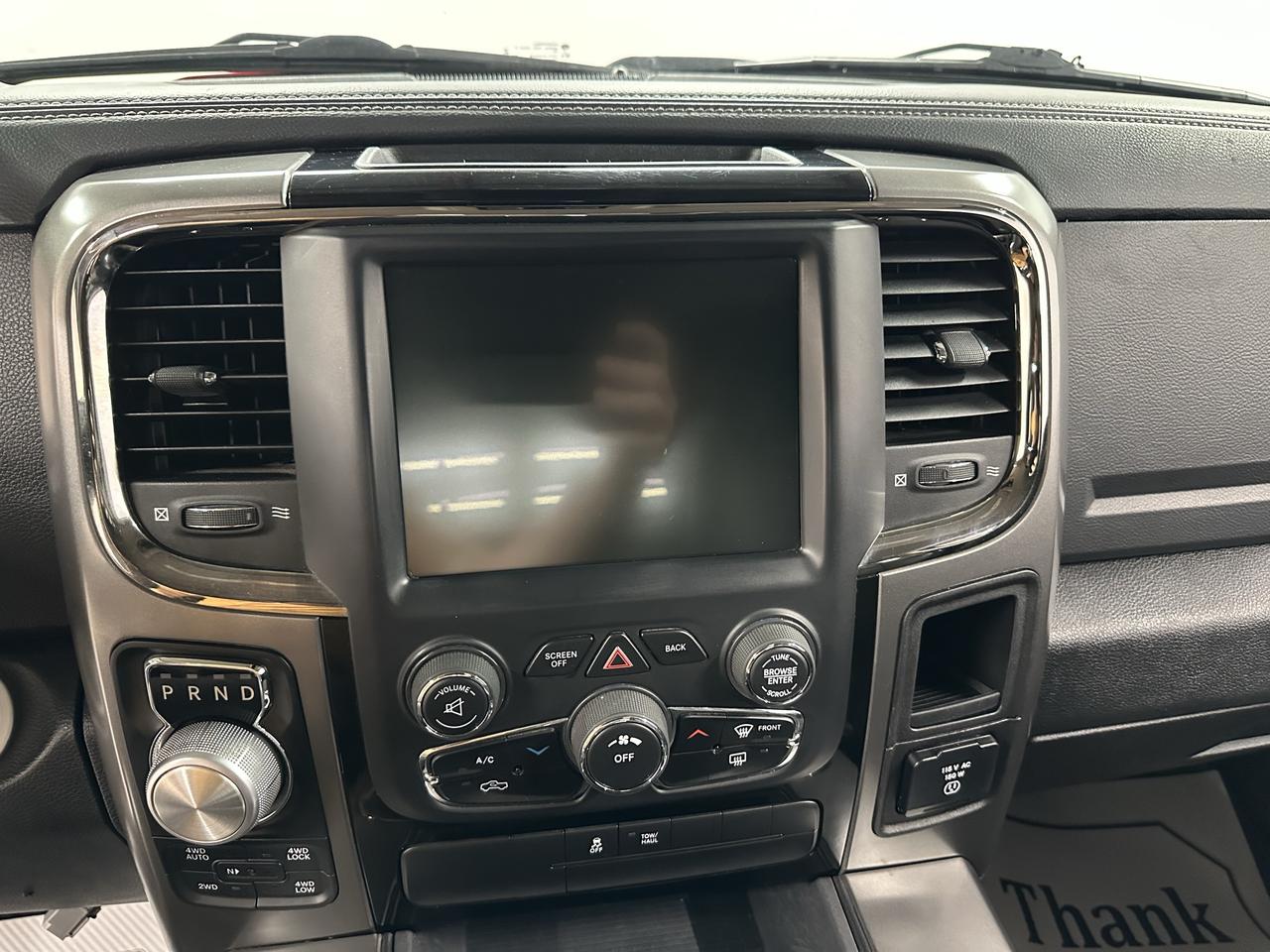 2017 RAM 1500 4WD Crew Cab 140.5" Sport Photo17