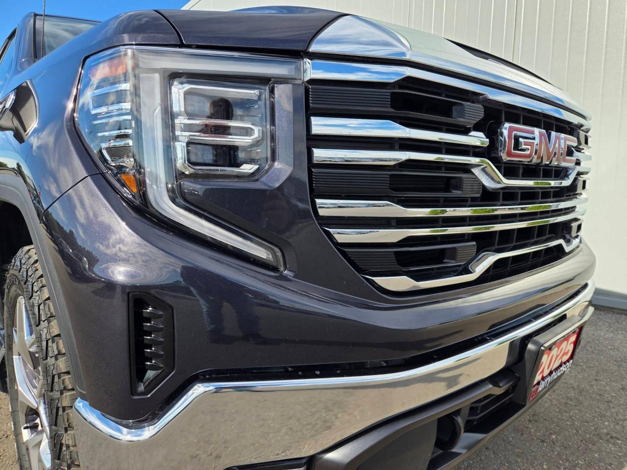 2025 GMC Sierra 1500 Crew Cab Short Box 4-Wheel Drive SLT Photo1