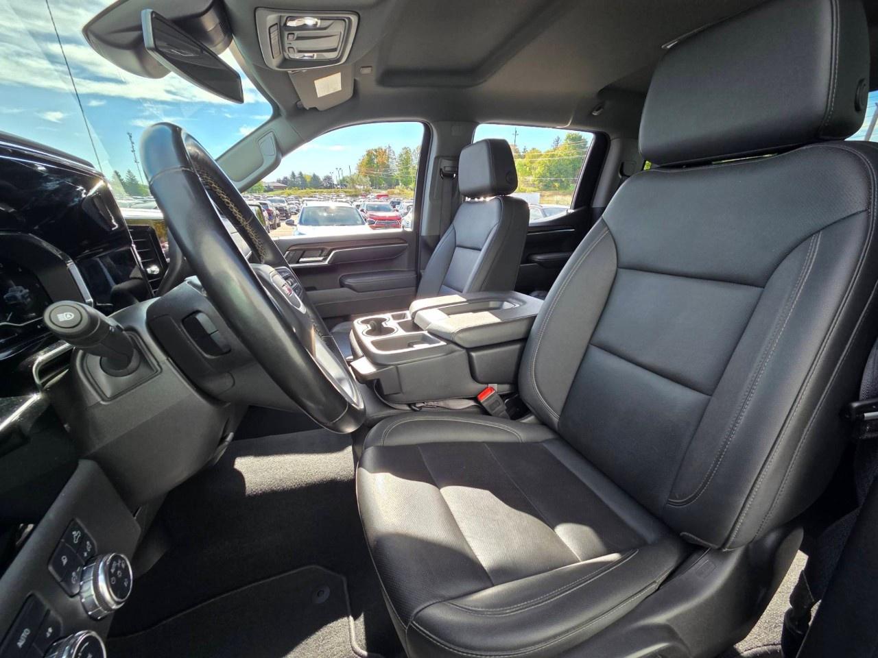 2025 GMC Sierra 1500 Crew Cab Short Box 4-Wheel Drive SLT Photo