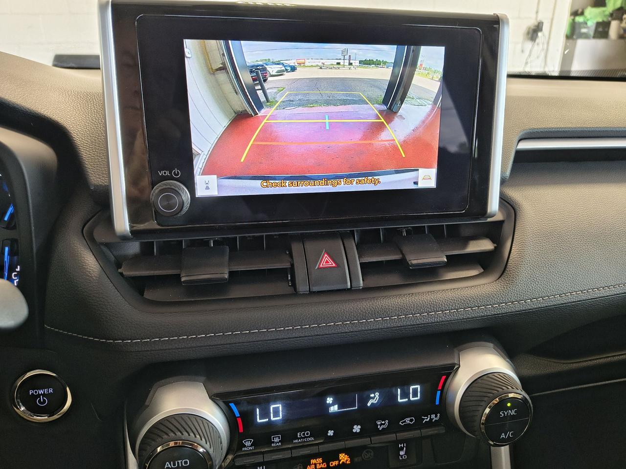 2023 Toyota RAV4 Hybrid XLE Photo0