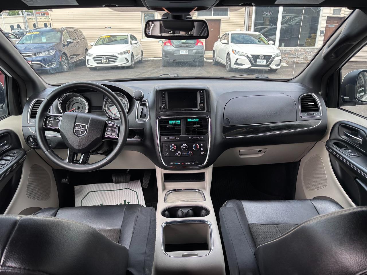 2019 Dodge Grand Caravan SXT Premium Plus Photo