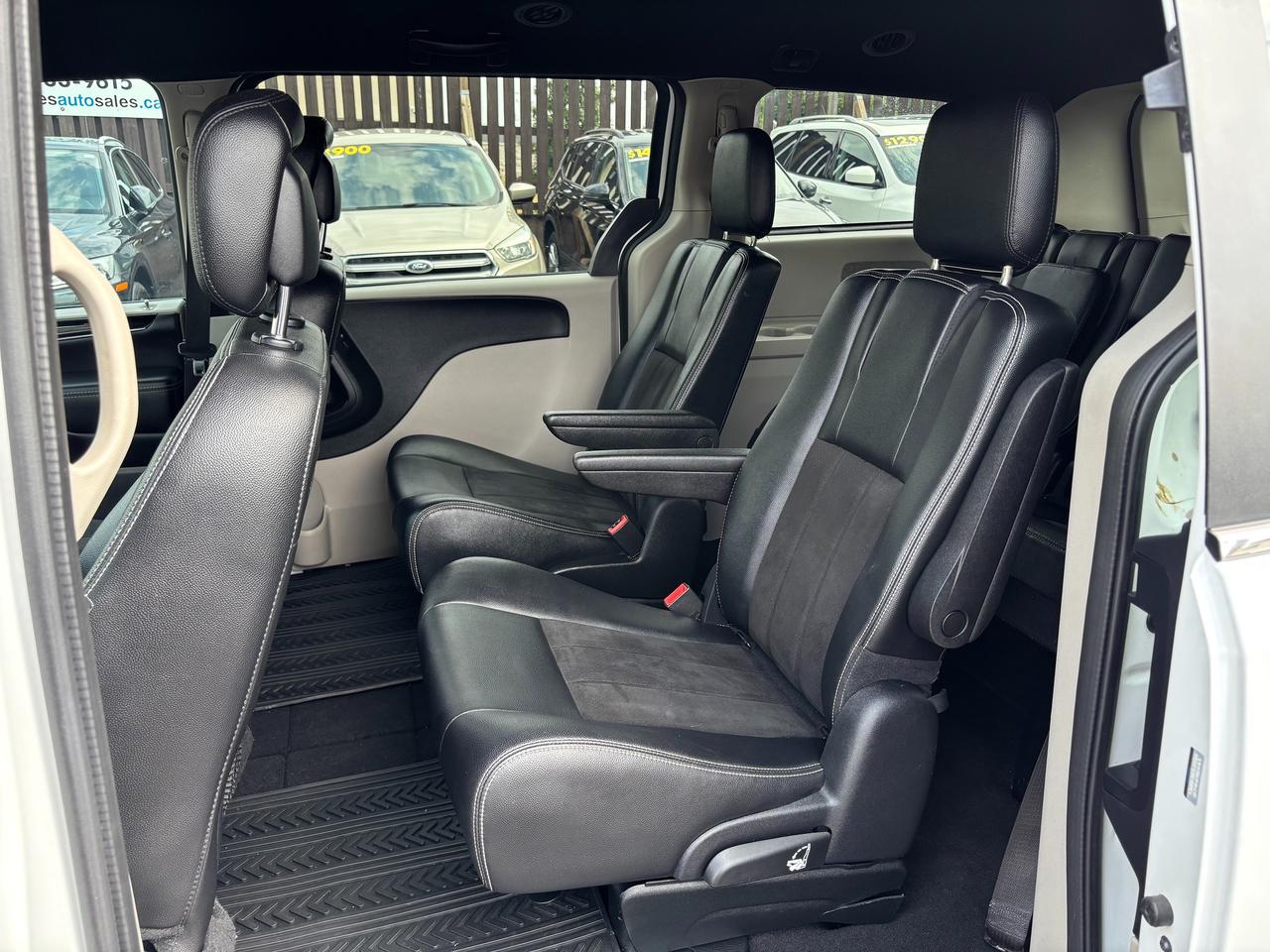 2019 Dodge Grand Caravan SXT Premium Plus Photo