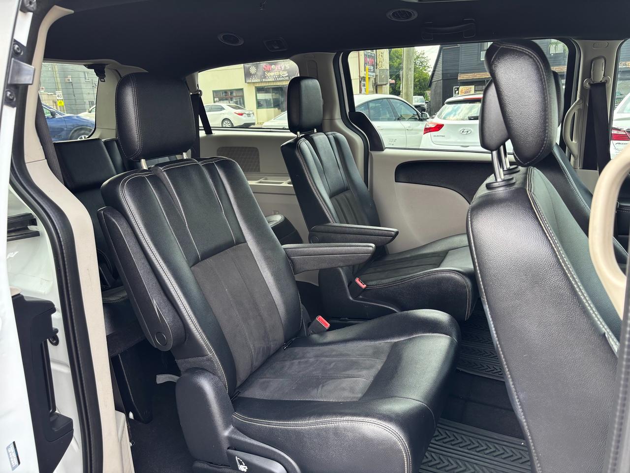 2019 Dodge Grand Caravan SXT Premium Plus Photo