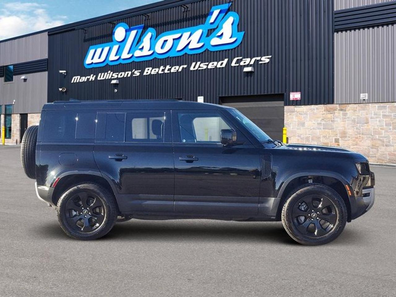 2025 Land Rover Defender 110 S 4WD | Leather | Sunroof | Nav | Heated Wheel + Seats | Power Seats | and More ! Photo