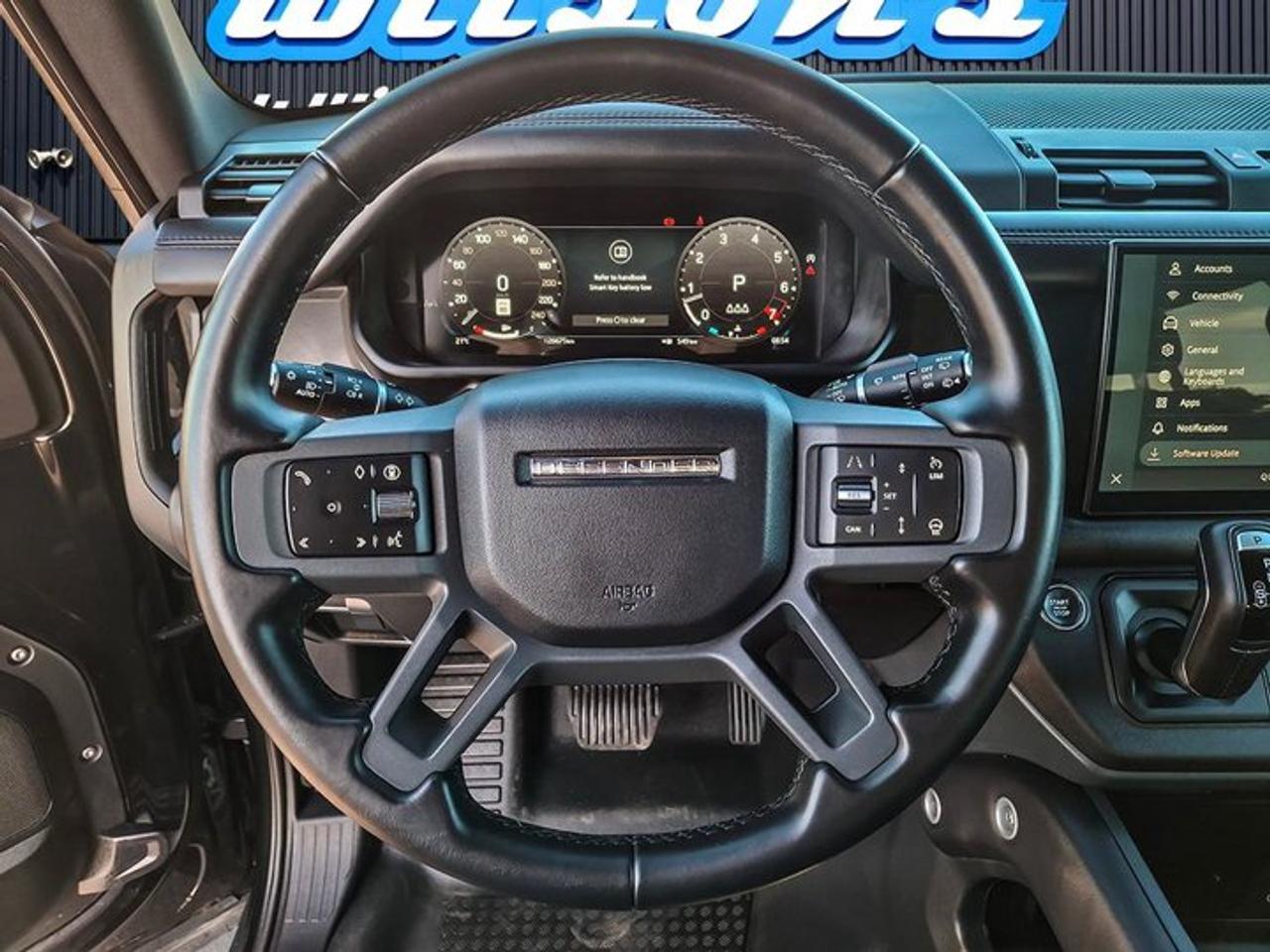 2025 Land Rover Defender 110 S 4WD | Leather | Sunroof | Nav | Heated Wheel + Seats | Power Seats | and More ! Photo