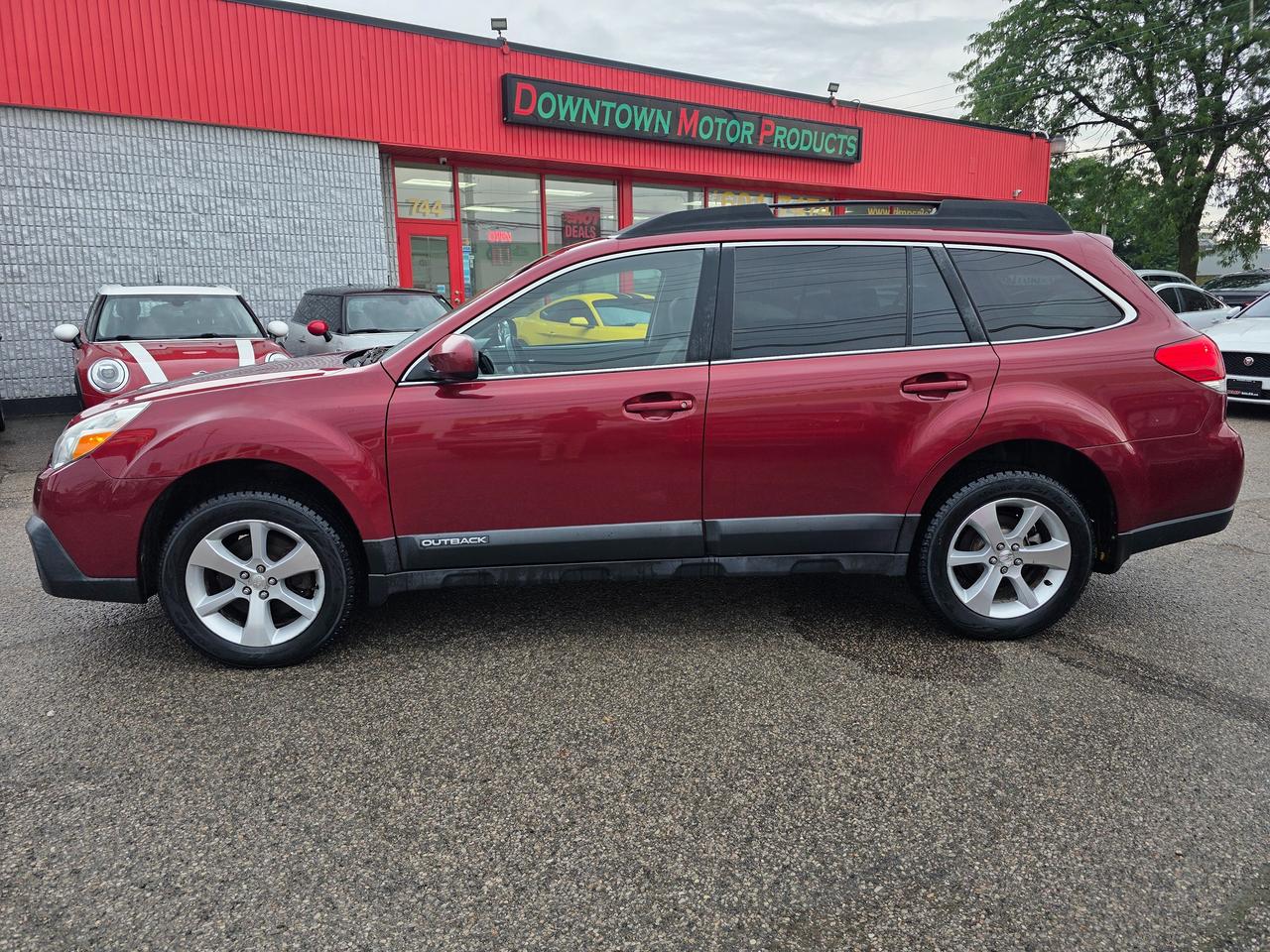 2014 Subaru Outback 3.6R Limited AWD Photo2