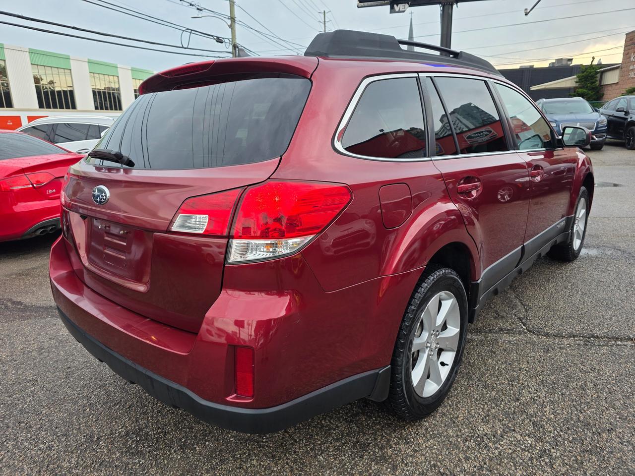 2014 Subaru Outback 3.6R Limited AWD Photo