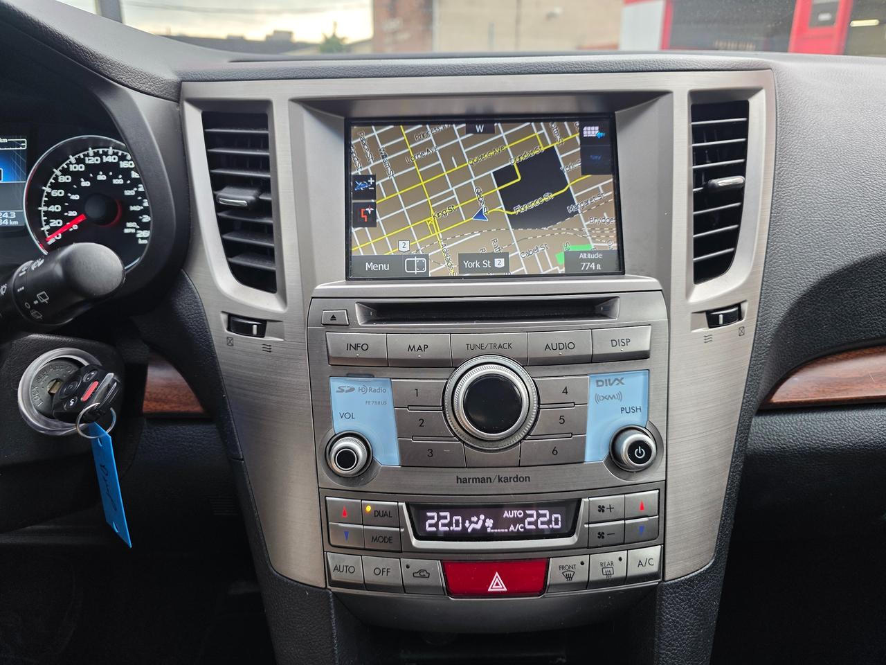 2014 Subaru Outback 3.6R Limited AWD Photo