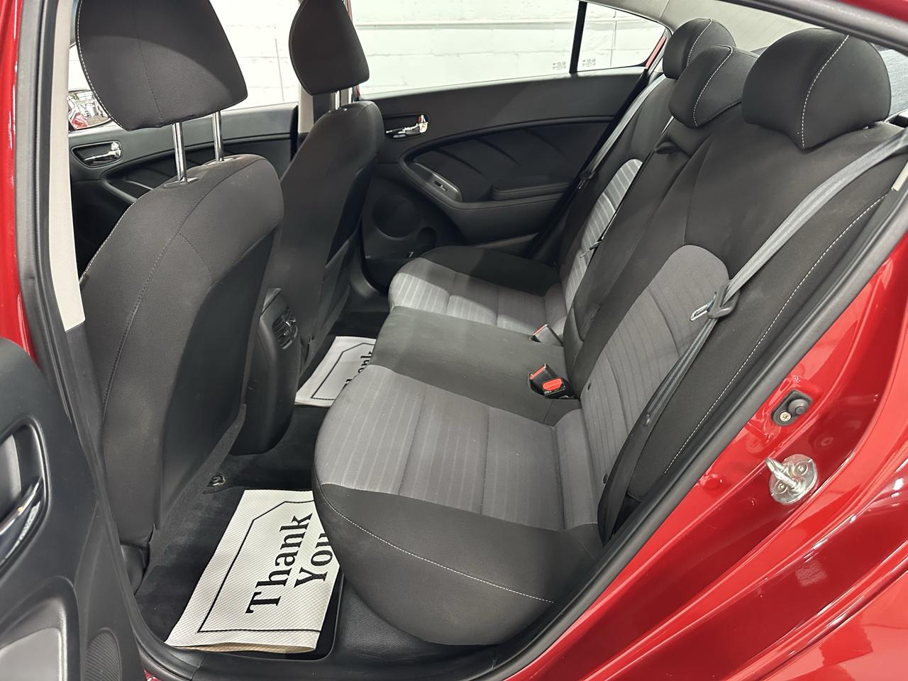 2017 Kia Forte EX Photo9