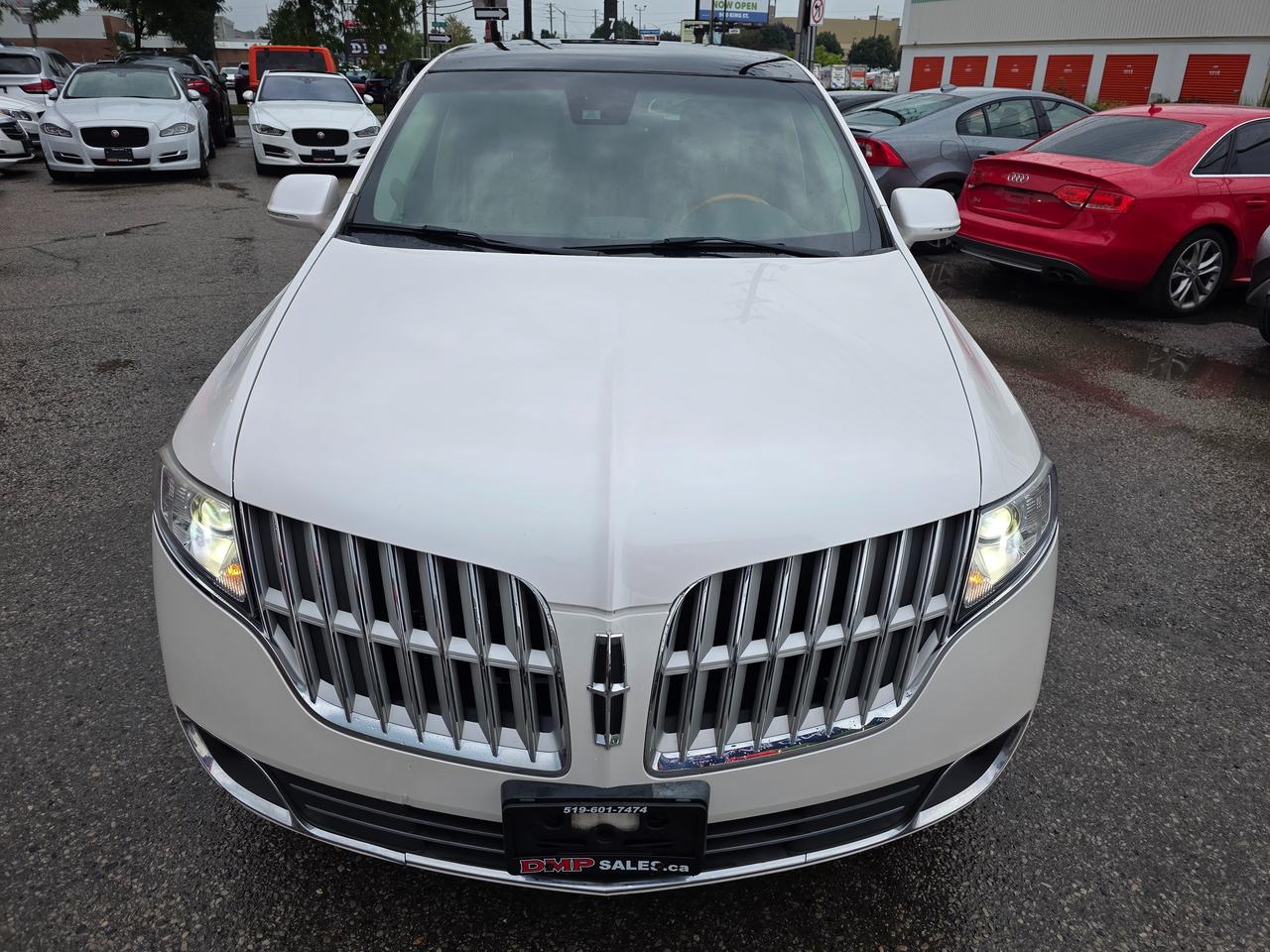 2012 Lincoln MKT 3.5L AWD Photo