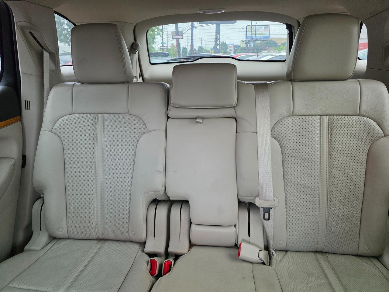 2012 Lincoln MKT 3.5L AWD Photo