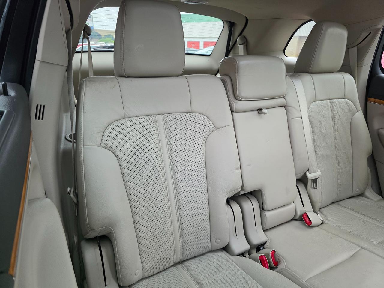 2012 Lincoln MKT 3.5L AWD Photo