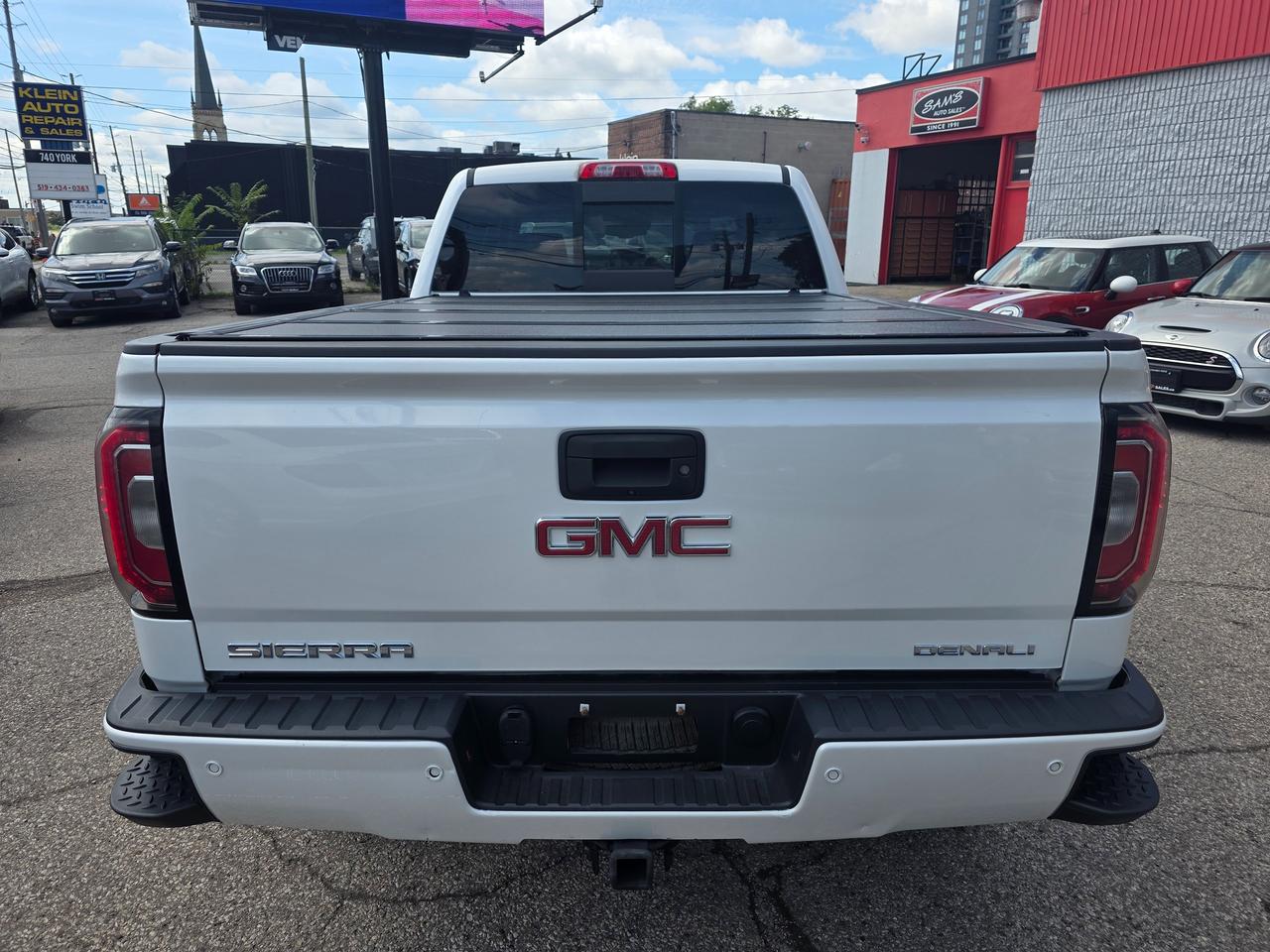 2018 GMC Sierra 1500 4WD Denali Crew Cab Photo