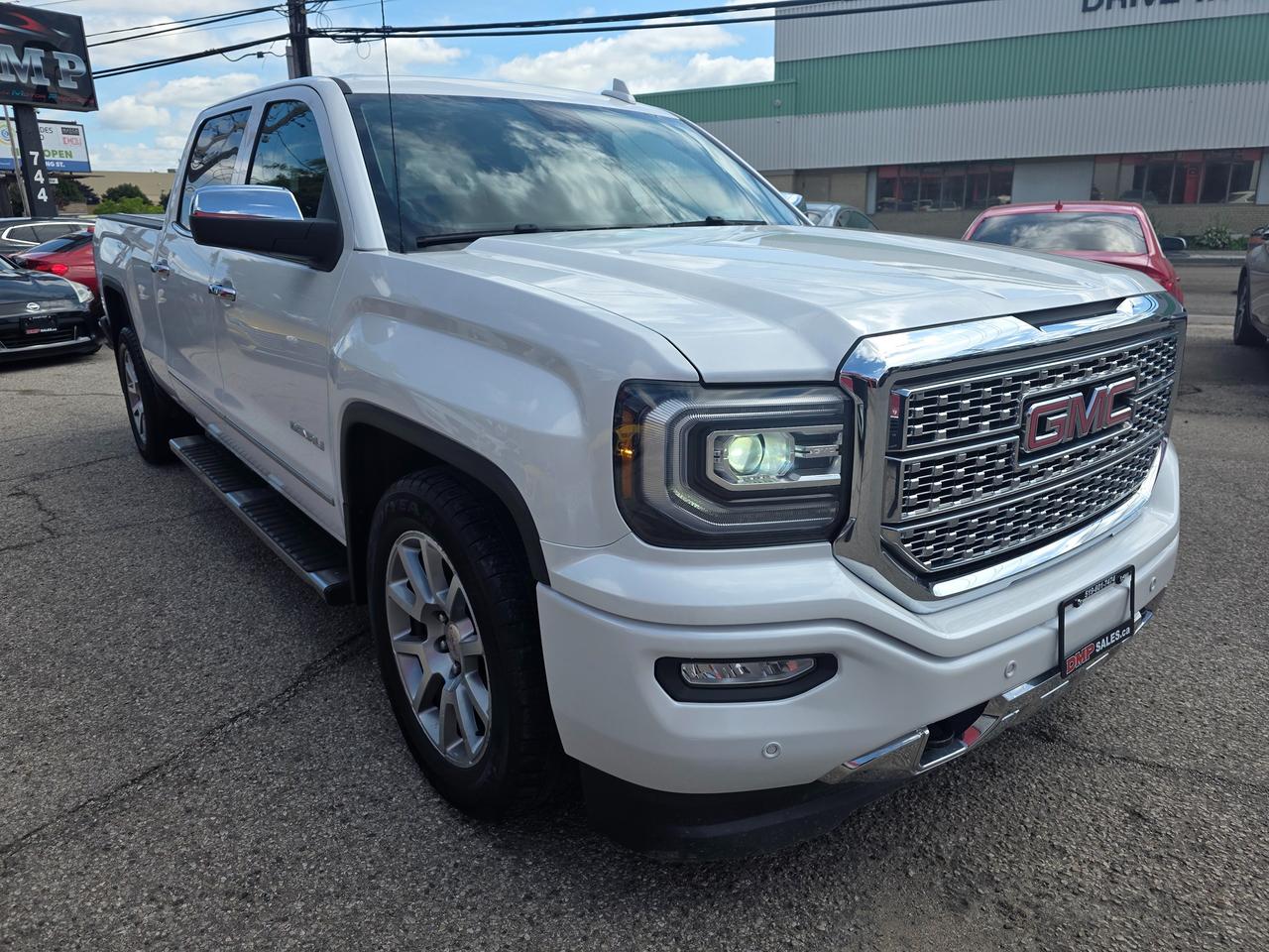 2018 GMC Sierra 1500 4WD Denali Crew Cab Photo