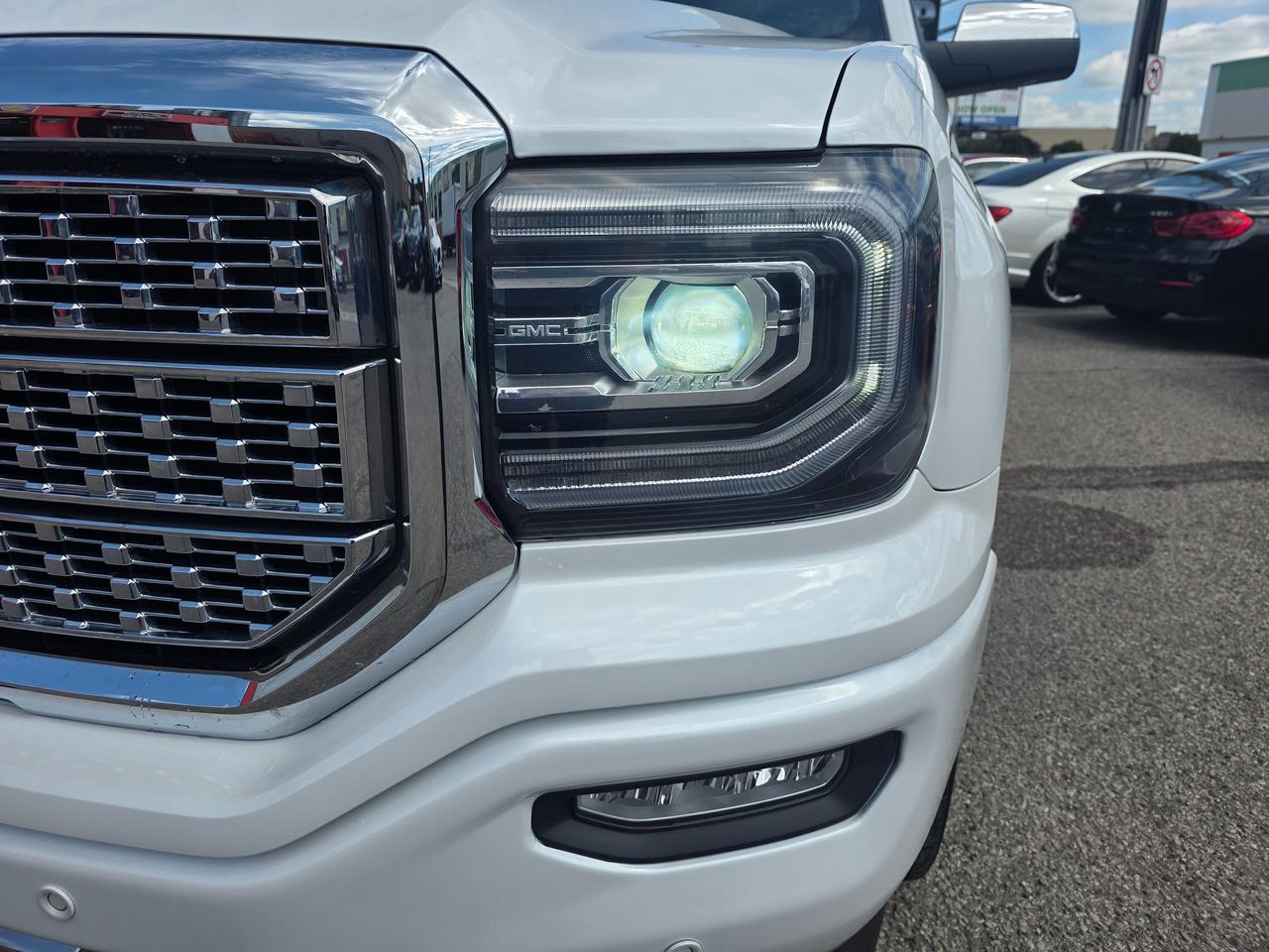 2018 GMC Sierra 1500 4WD Denali Crew Cab Photo