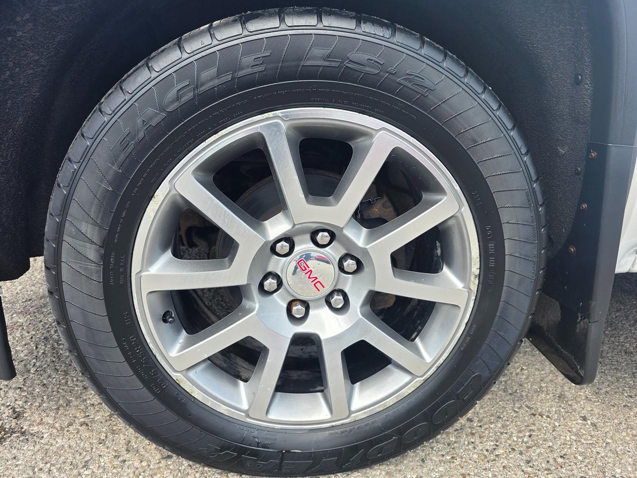 2018 GMC Sierra 1500 4WD Denali Crew Cab Photo