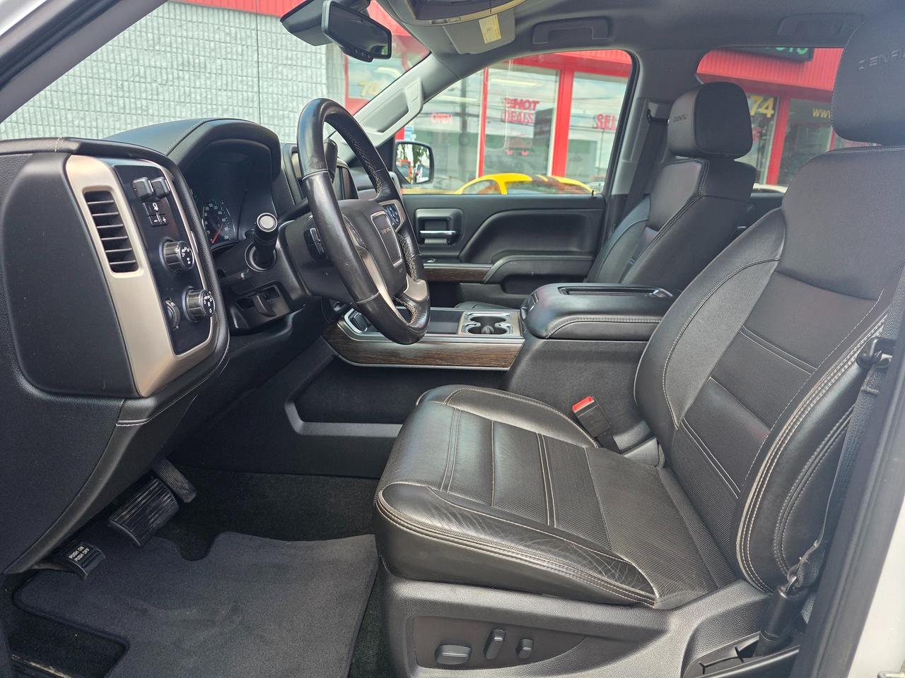 2018 GMC Sierra 1500 4WD Denali Crew Cab Photo