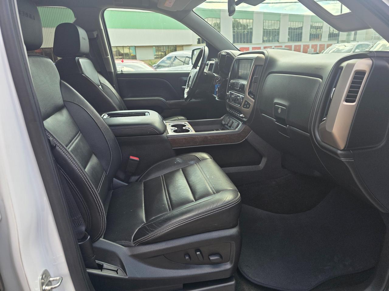 2018 GMC Sierra 1500 4WD Denali Crew Cab Photo