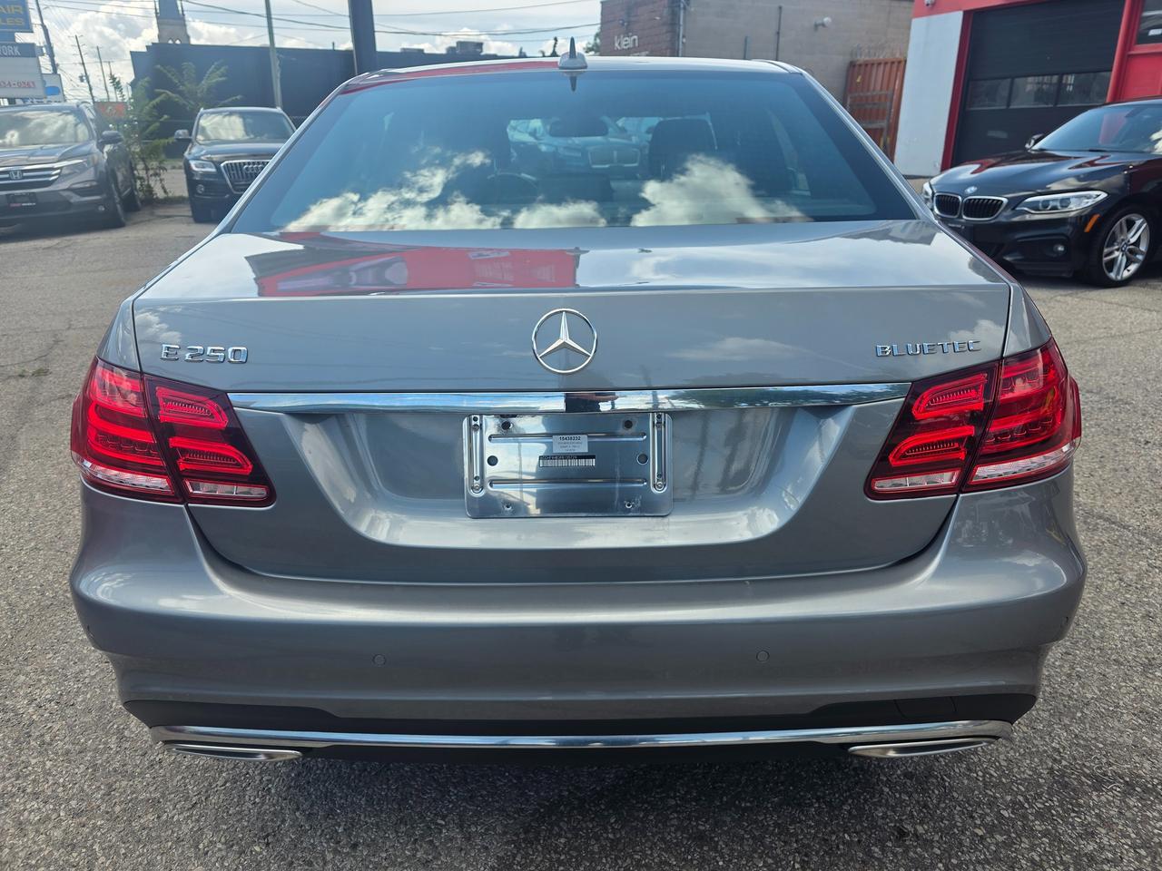 2015 Mercedes-Benz E-Class E 250 BlueTEC 4MATIC Photo