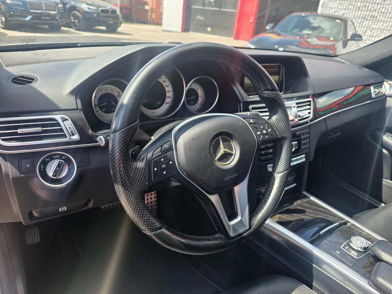 2015 Mercedes-Benz E-Class E 250 BlueTEC 4MATIC Photo
