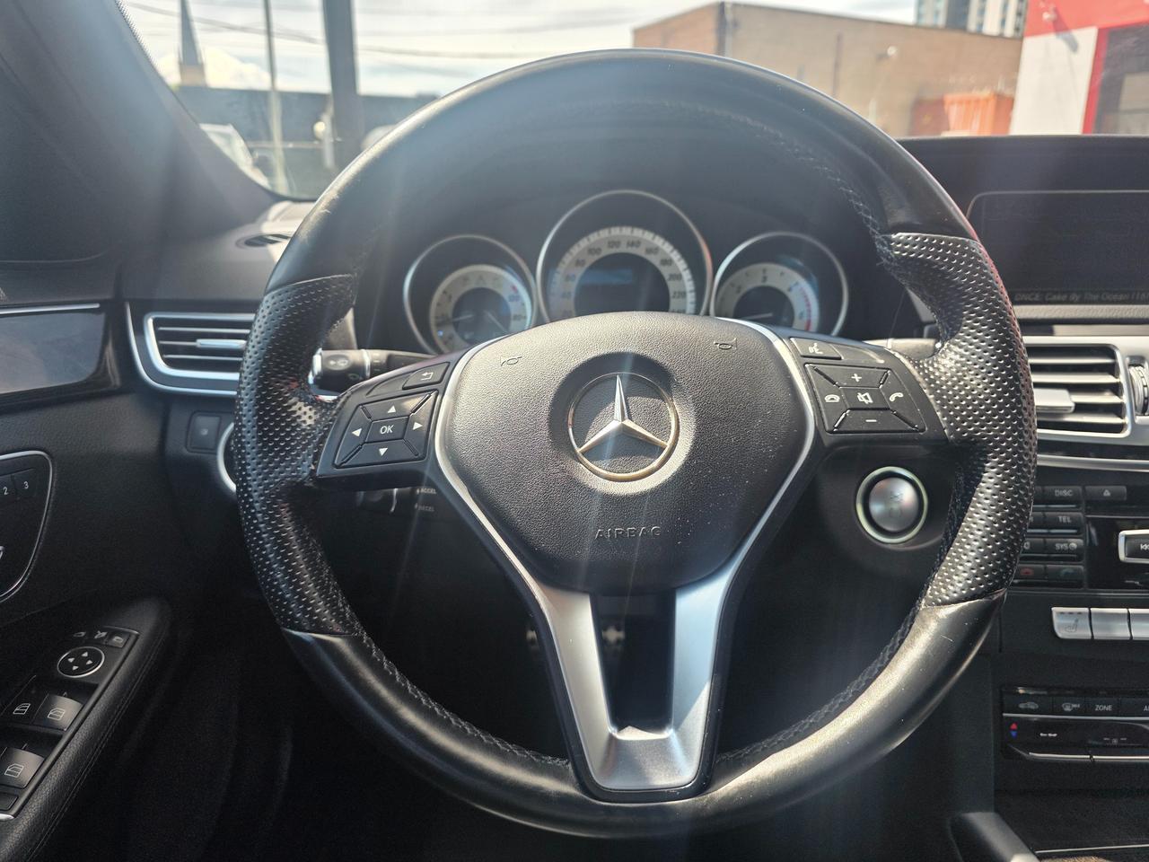 2015 Mercedes-Benz E-Class E 250 BlueTEC 4MATIC Photo