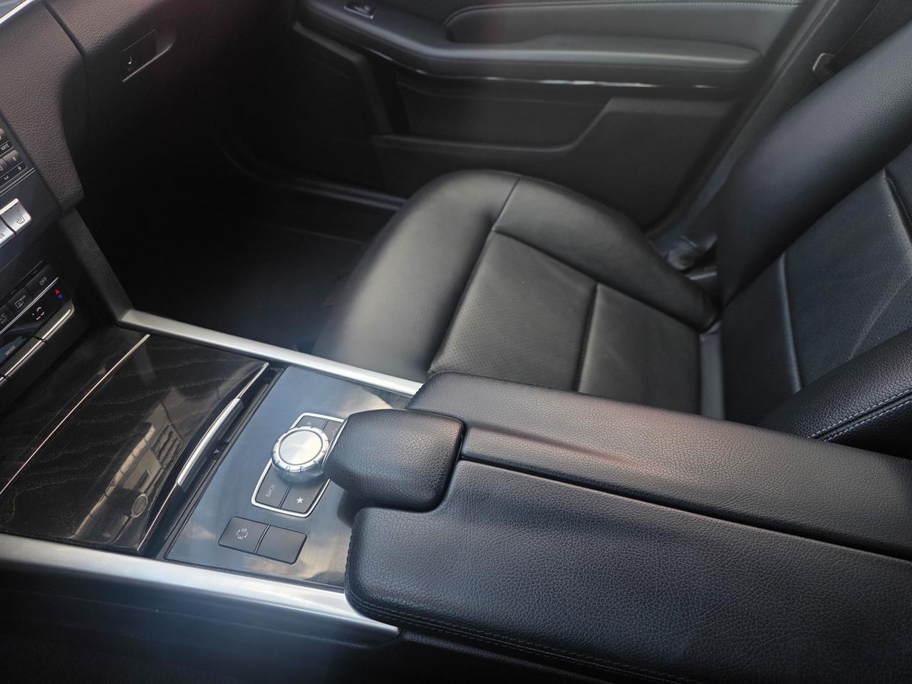 2015 Mercedes-Benz E-Class E 250 BlueTEC 4MATIC Photo