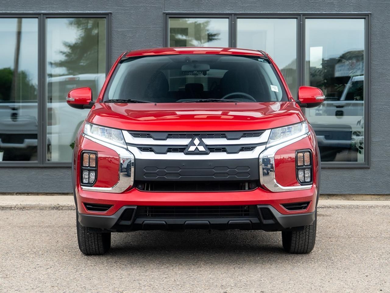 2024 Mitsubishi RVR SE AWC Photo2