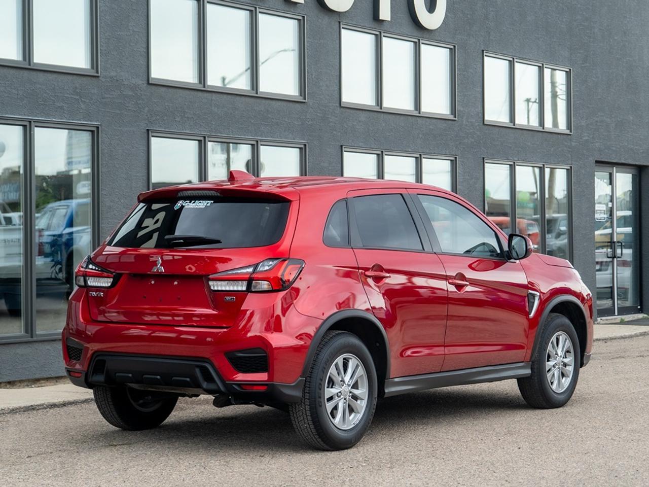 2024 Mitsubishi RVR SE AWC Photo26