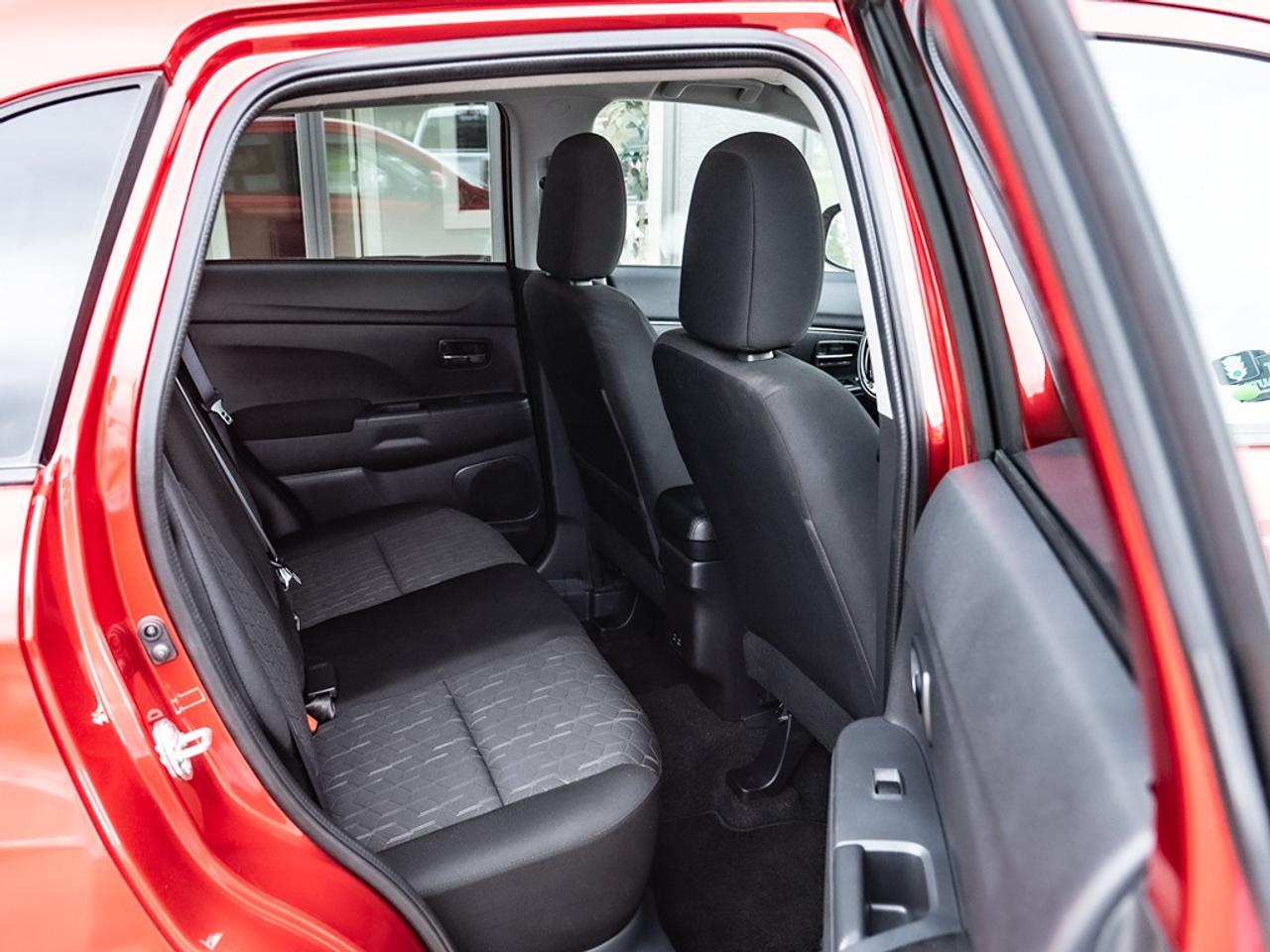 2024 Mitsubishi RVR SE AWC Photo39