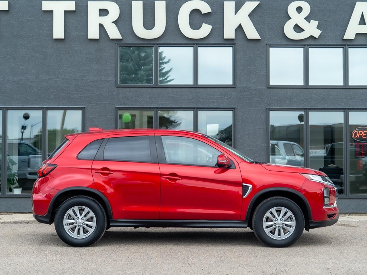 2024 Mitsubishi RVR SE AWC Photo25