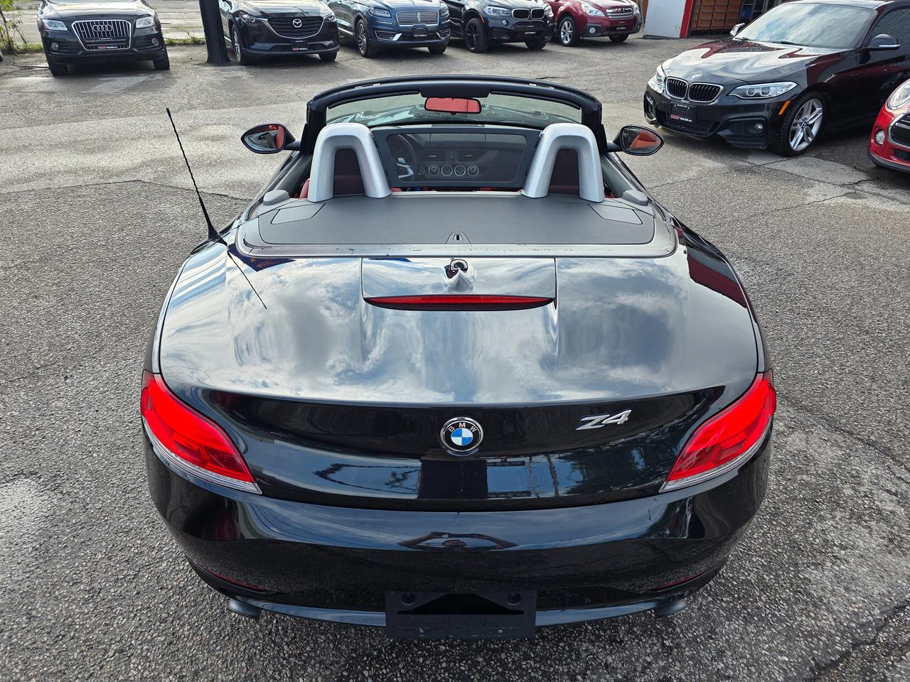 2011 BMW Z4 Roadster sDrive35i Photo