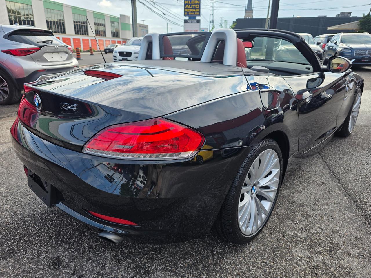 2011 BMW Z4 Roadster sDrive35i Photo