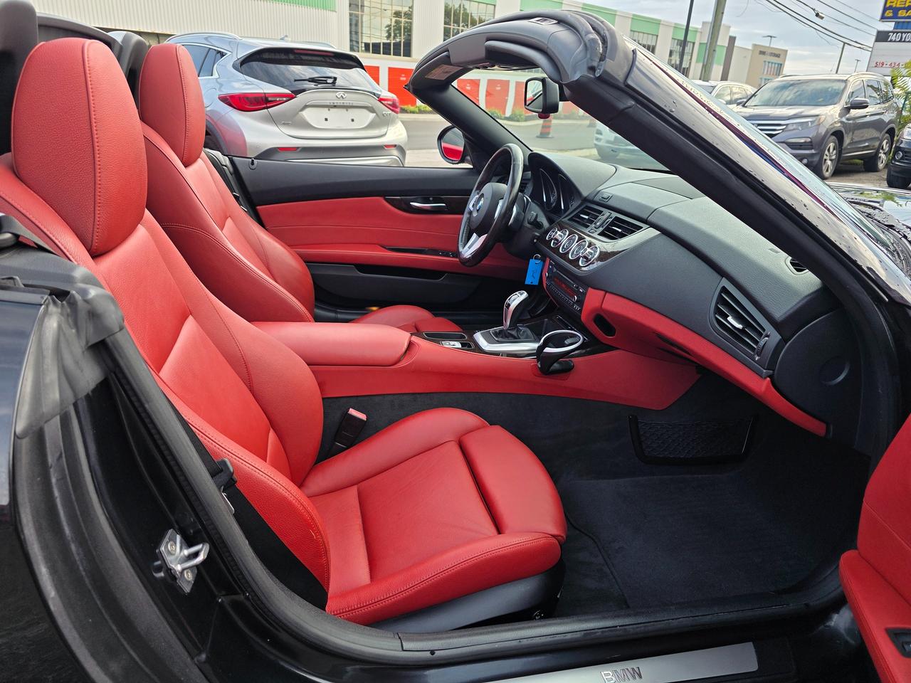 2011 BMW Z4 Roadster sDrive35i Photo