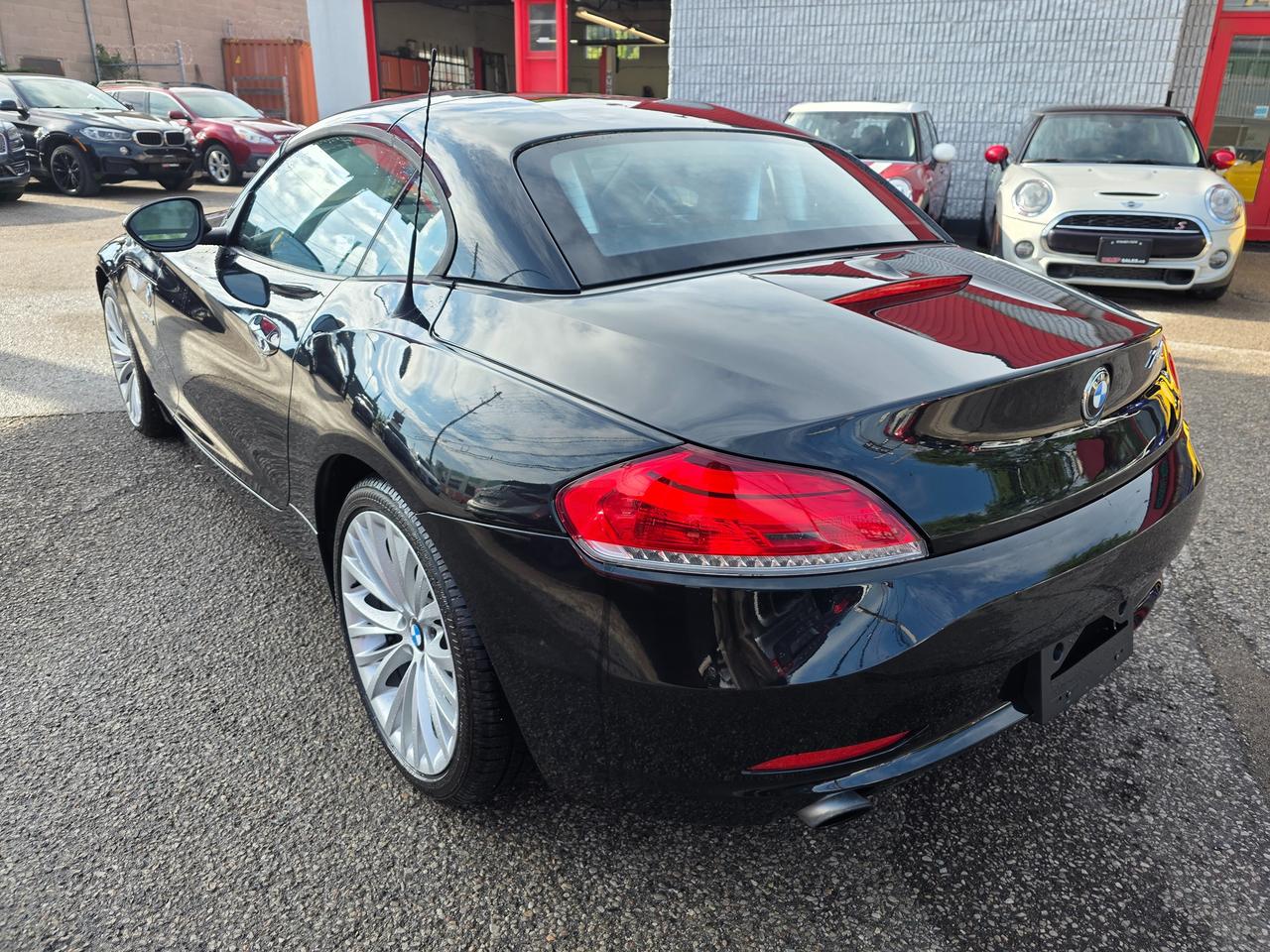 2011 BMW Z4 Roadster sDrive35i Photo