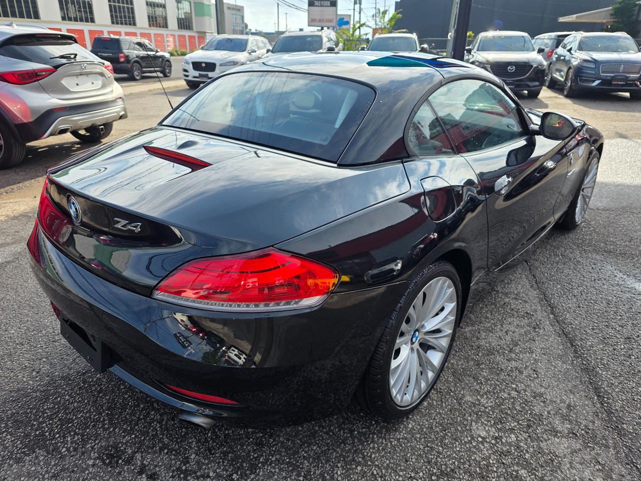 2011 BMW Z4 Roadster sDrive35i Photo